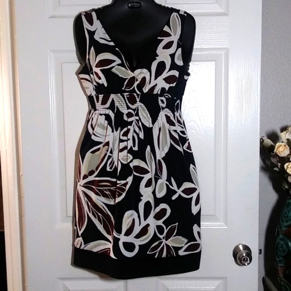 Enfocus Studio V-Neck Floral Dress 8 *FINAL*